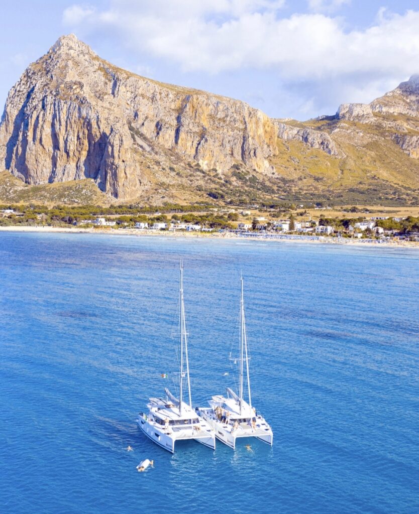 noleggio catamarano con equipaggio